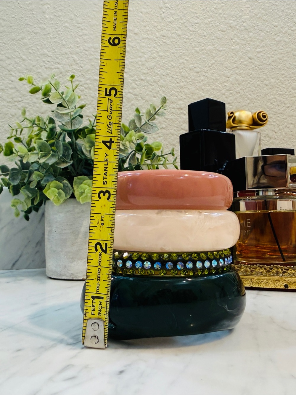 Vintage Lucite Bangle Set Green and Pink - Picture 7 of 11